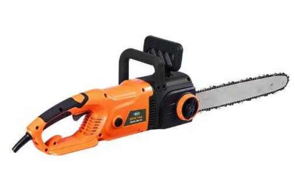 What Should I Pay Attention to when Using a Chainsaw?