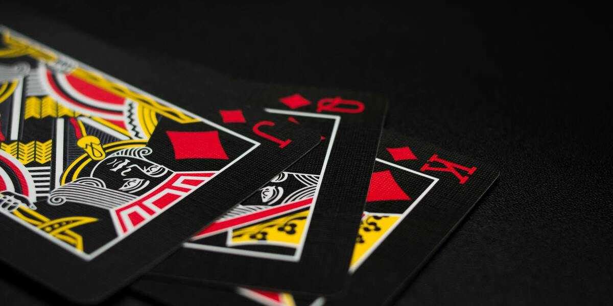 Exploring Online Gambling Scams: The Role of Inavegas Scam Verification Community