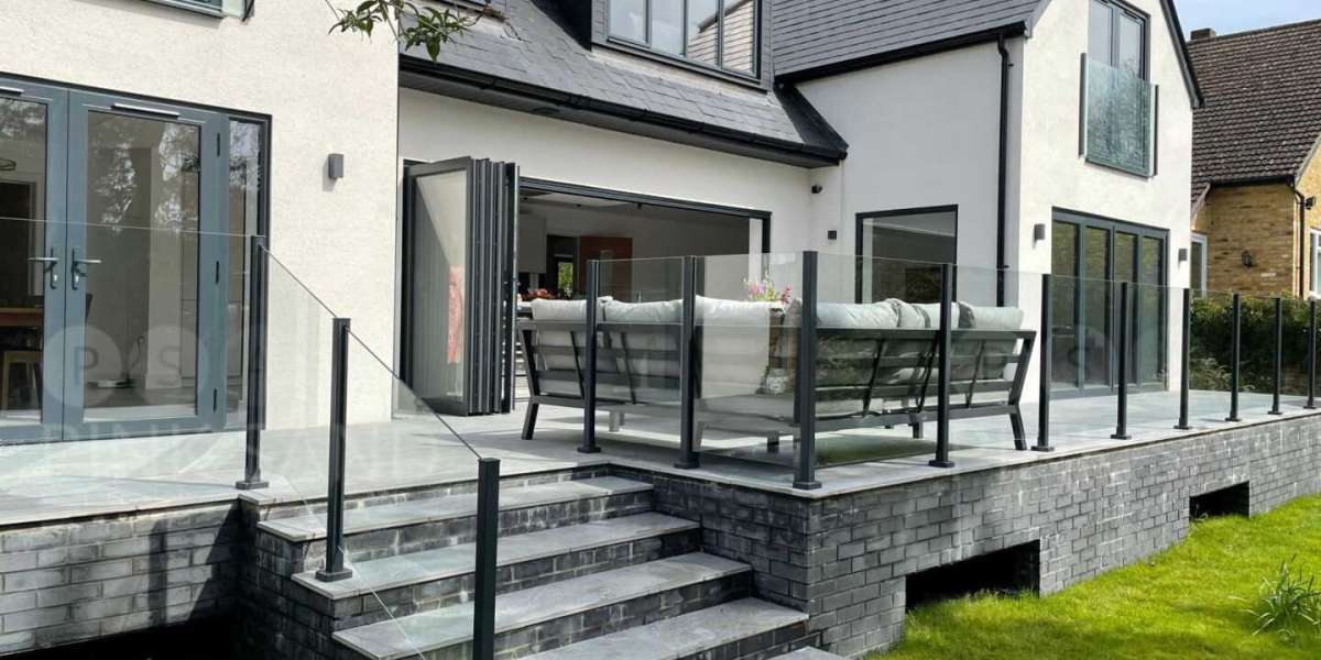 The Perfect View: A Fresh Look at Glass Balustrades for Contemporary Spaces